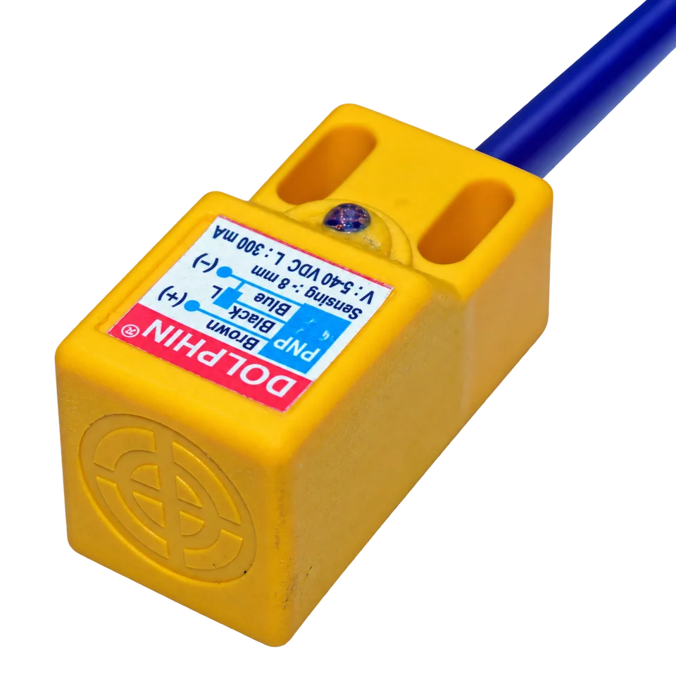 DC Square Shape Sensor size 18x18x36 mm PNP NC